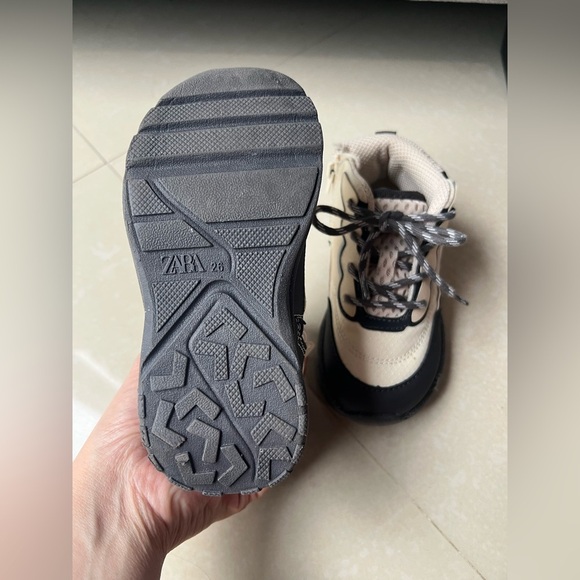 Zara Kids Trekking High Top Sneakers (Size 26) - Picture 10 of 13
